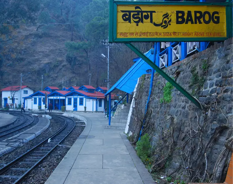 Barog Tunnel himachal pardesh solan Colonel Barog Kalka-Shimla railway line