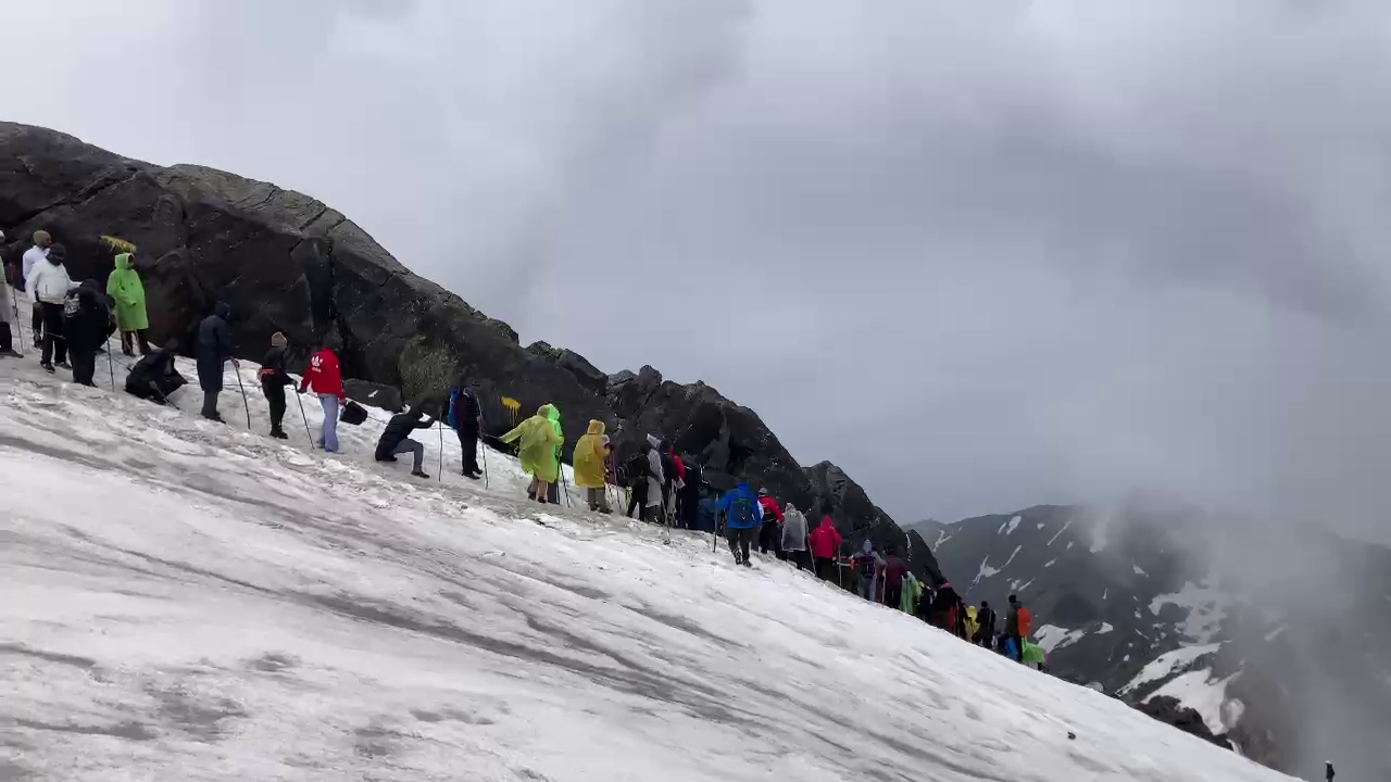 Crowd of faith gathered in Shrikhand Mahadev religious journey