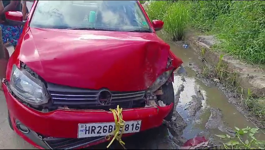 Speeding car hits roadside vehicles on Rabon Bypass