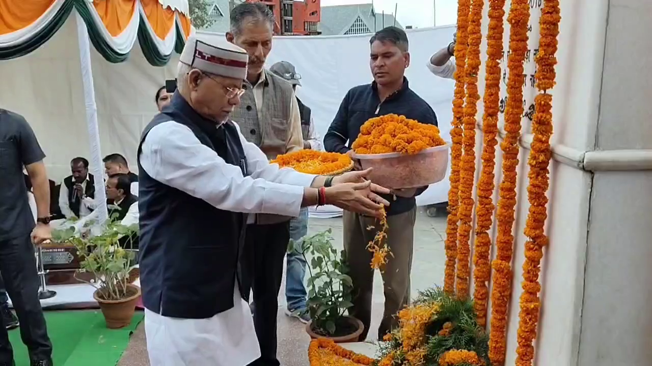 Flowers were presented in front of the statue of Atal Bihari Vajpayee in Ridge Ground, Shimla.