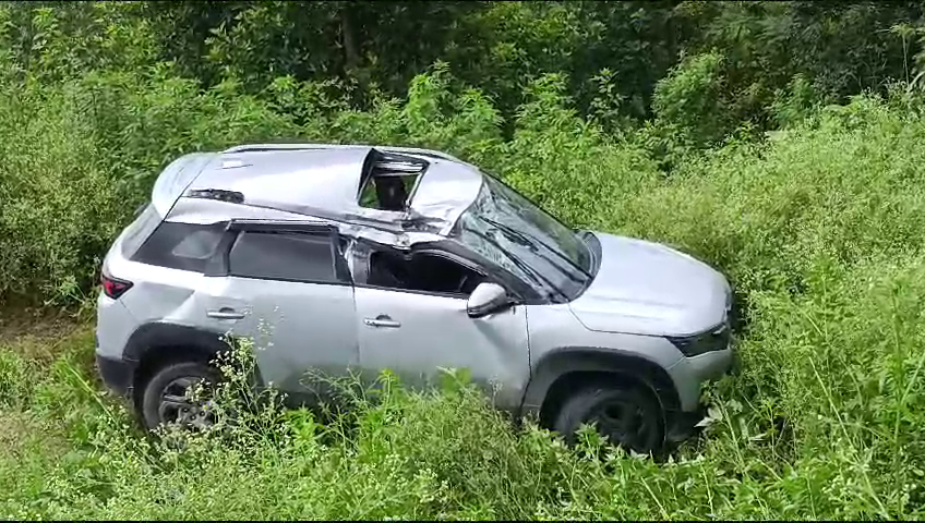 Car rolled into ditch in Dhelu Gadiara of Jogindernagar sub-division,