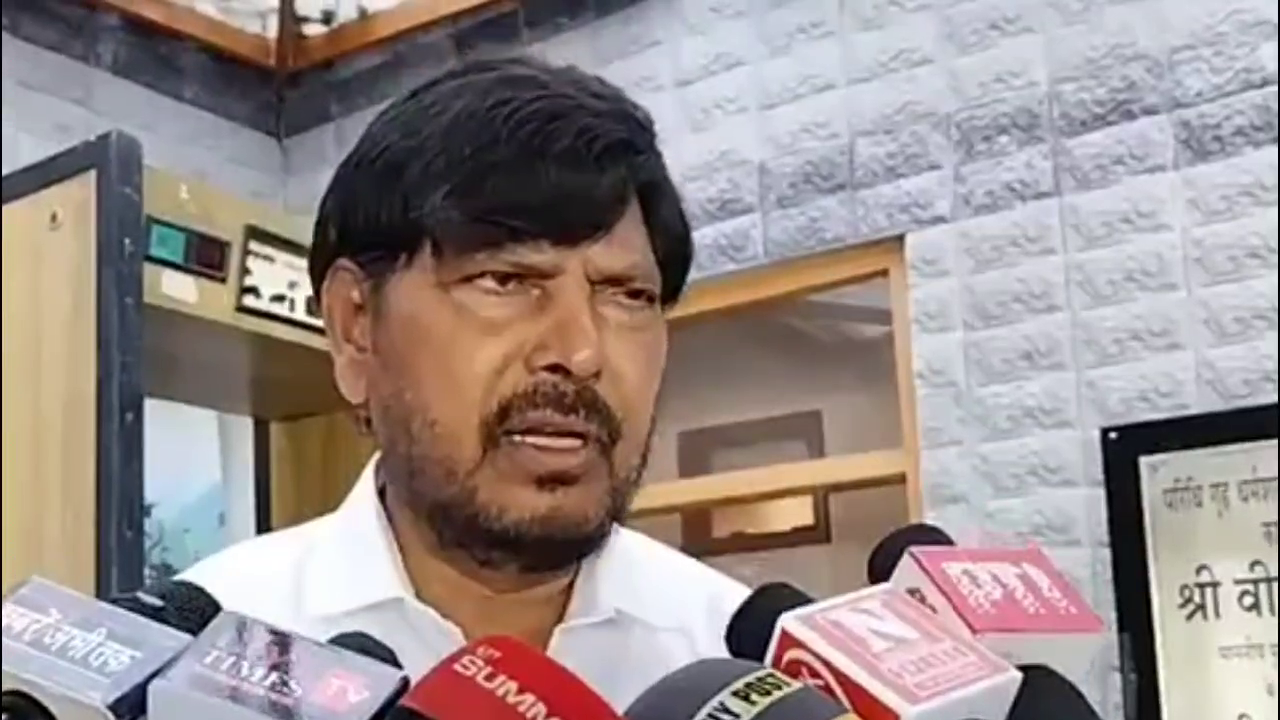 Central Minister of State for Social and Justice Empowerment Ramdas Athawale's attack on Rahul Gandhi