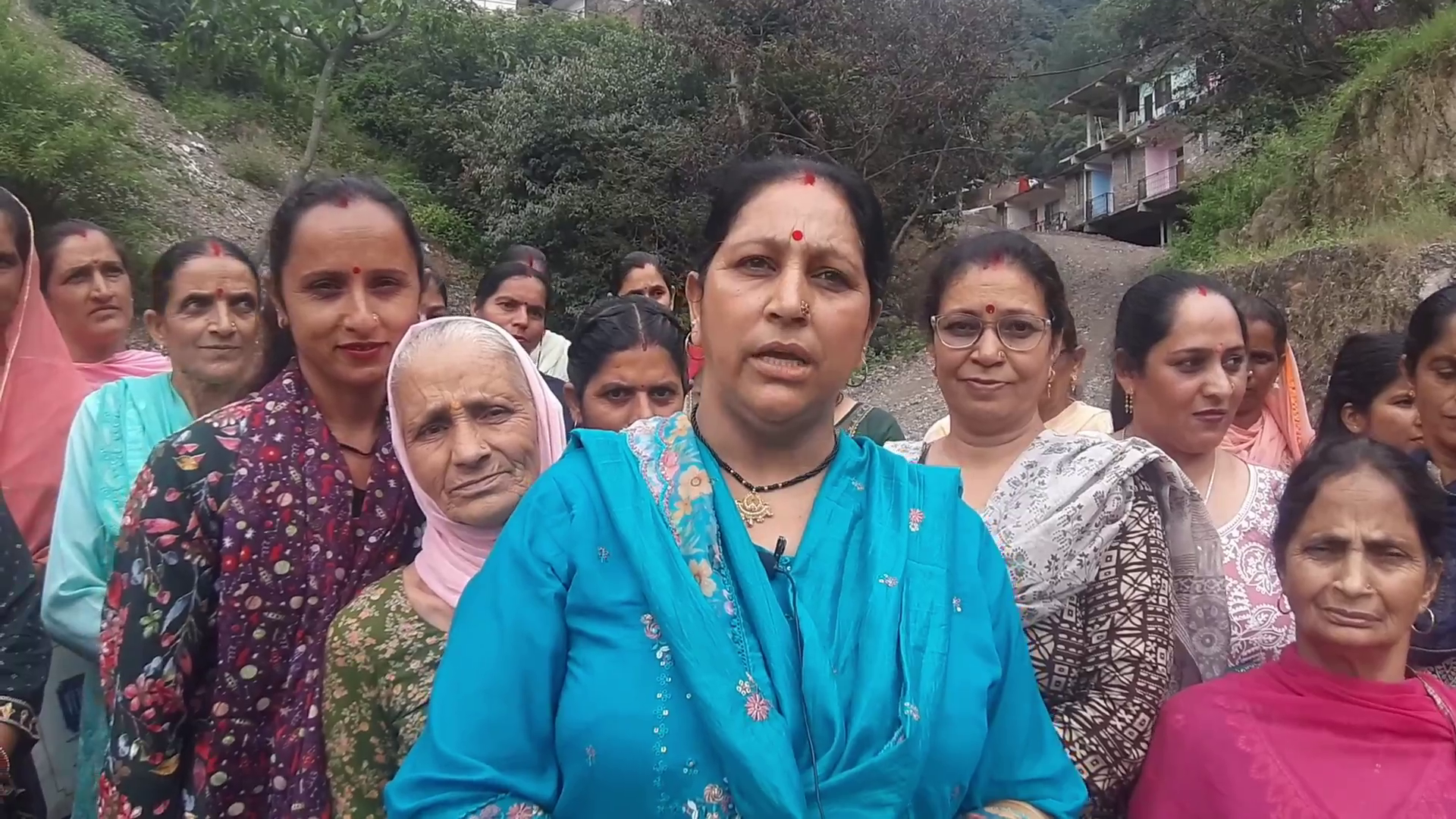 The women of Ojghat took the lead in making the area clean and started a cleanliness campaign.