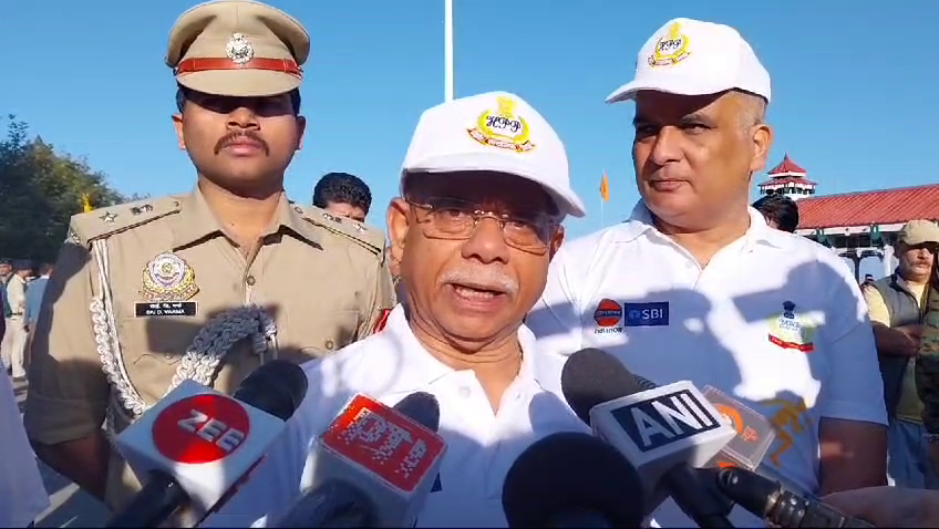 Governor Shiv Pratap Shukla flags off 11th Himachal Police Half Marathon