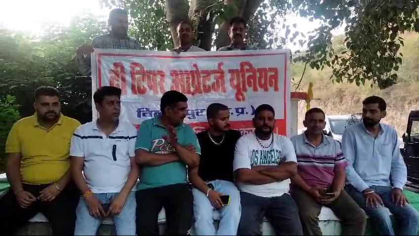 Tipper union staged a protest outside the DBL company engaged in railway construction, demanding employment.