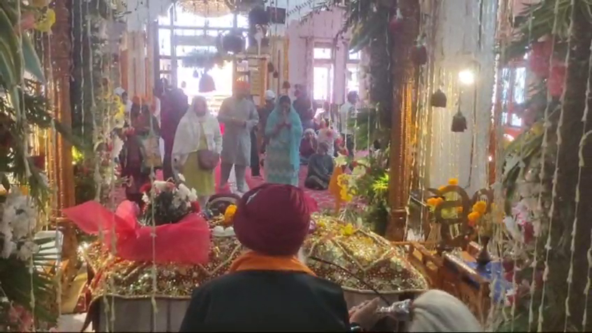 Devbhoomi Kullu Gurudwara Shri Singh Sabha Akhara. Guru Nanak Dev 555th Prakash Utsav celebrated in the market