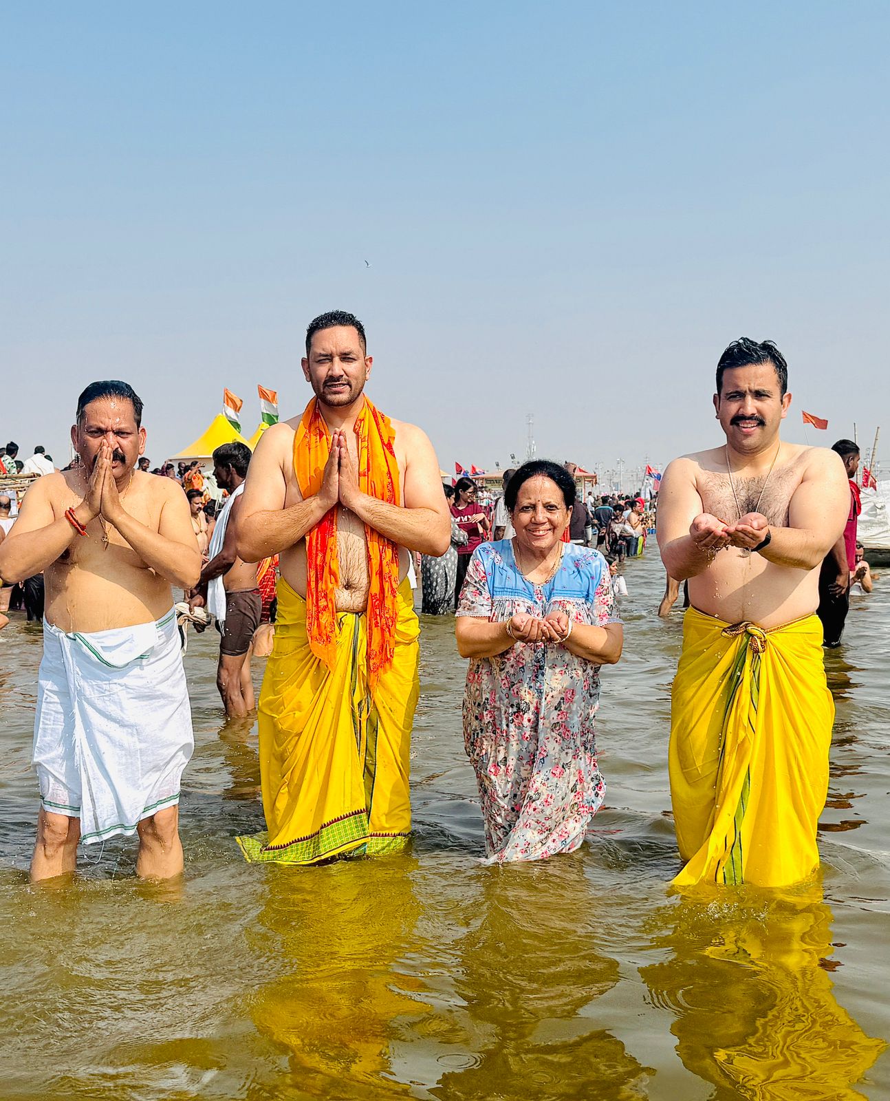 प्रयागराज: कैबिनेट मंत्री विक्रमादित्य सिंह आज महाकुंभ में किया स्नान  कांग्रेस प्रदेश अध्यक्ष प्रतिभा सिंह ने भी महाकुंभ में लगाई डूबकी