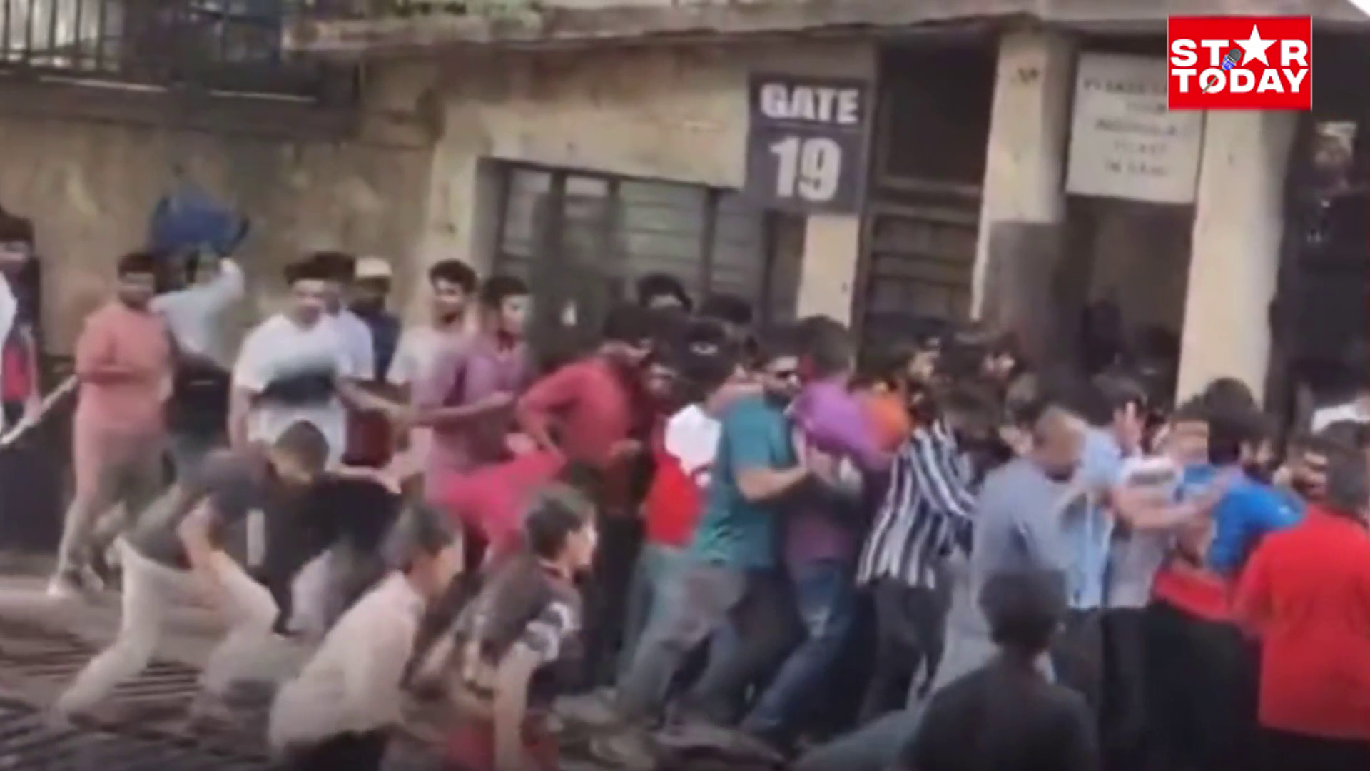 विराट की टीम ने ट्रॉफी जीती, लेकिन बंगलूरू ने गंवाया सुकून