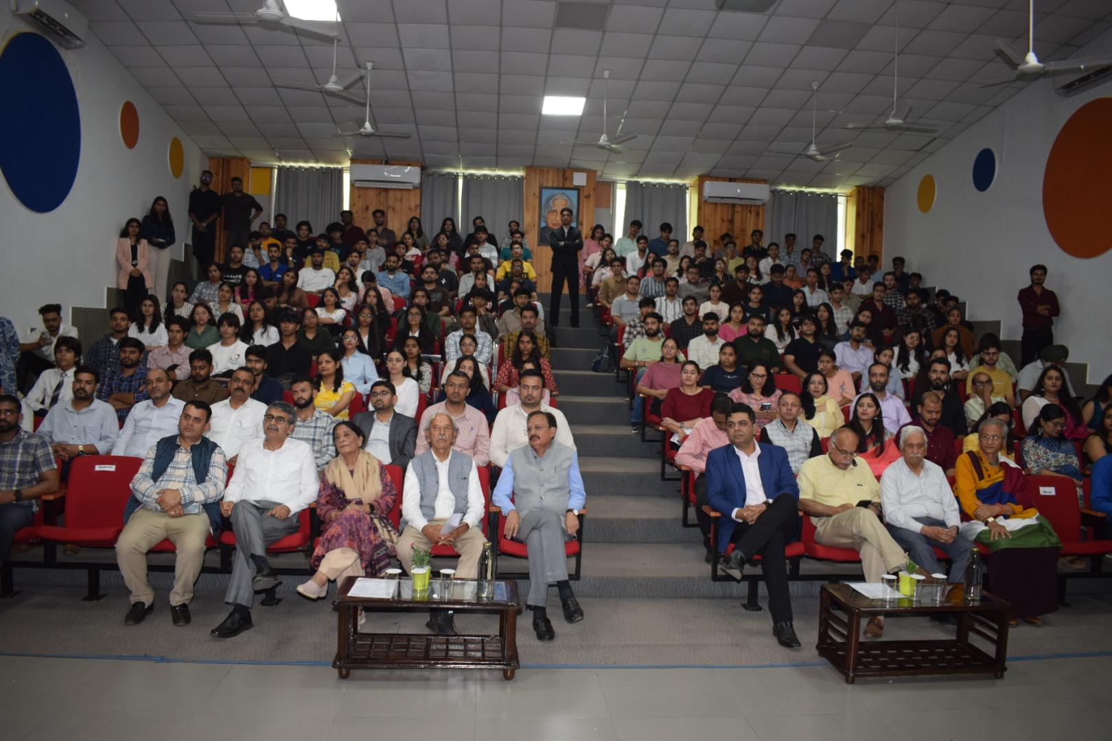 प्रदेश सरकार गुणात्मक शिक्षा प्रदान करने के लिए प्रतिबद्ध – हर्षवर्द्धन चौहान शूलिनी विश्वविद्यालय में ‘विश्व फार्मासिस्ट दिवस 2025’ आयोजित