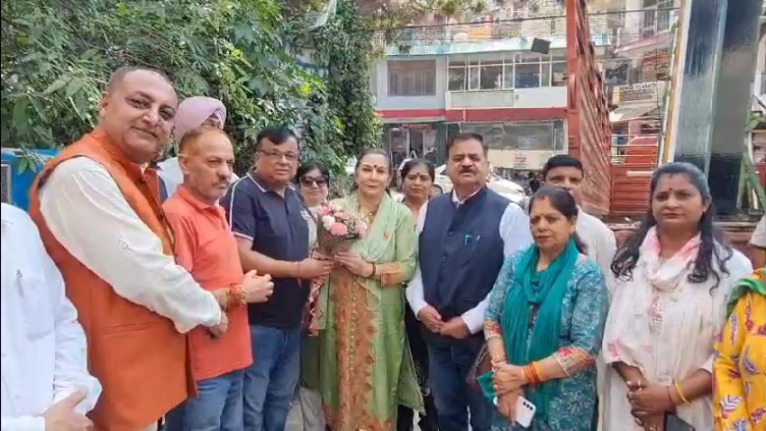 सोलन में प्रधानमंत्री मोदी के जन्मदिन पर भाजपा ने आयोजित किया रक्तदान शिविर सोलन।