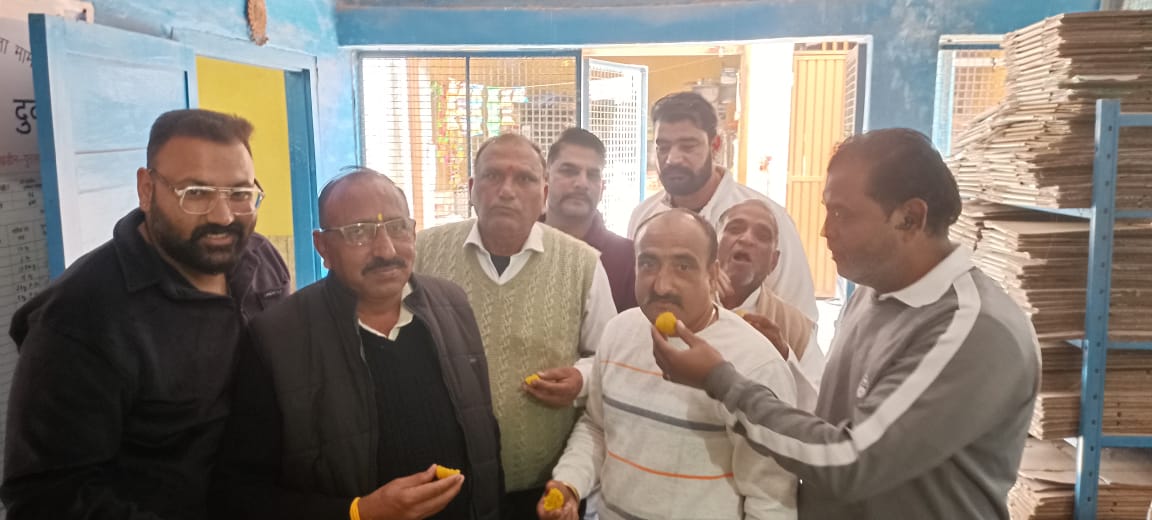 Elections were held peacefully at the Khadin Agricultural Services Cooperative Society in Purla, with Pinku Sharma elected as the chairman.