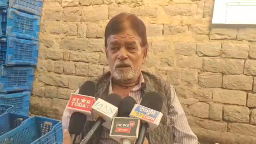 सोलन में टमाटर सीजन मंदी की भेंट, लागत न निकलने से किसान मायूस